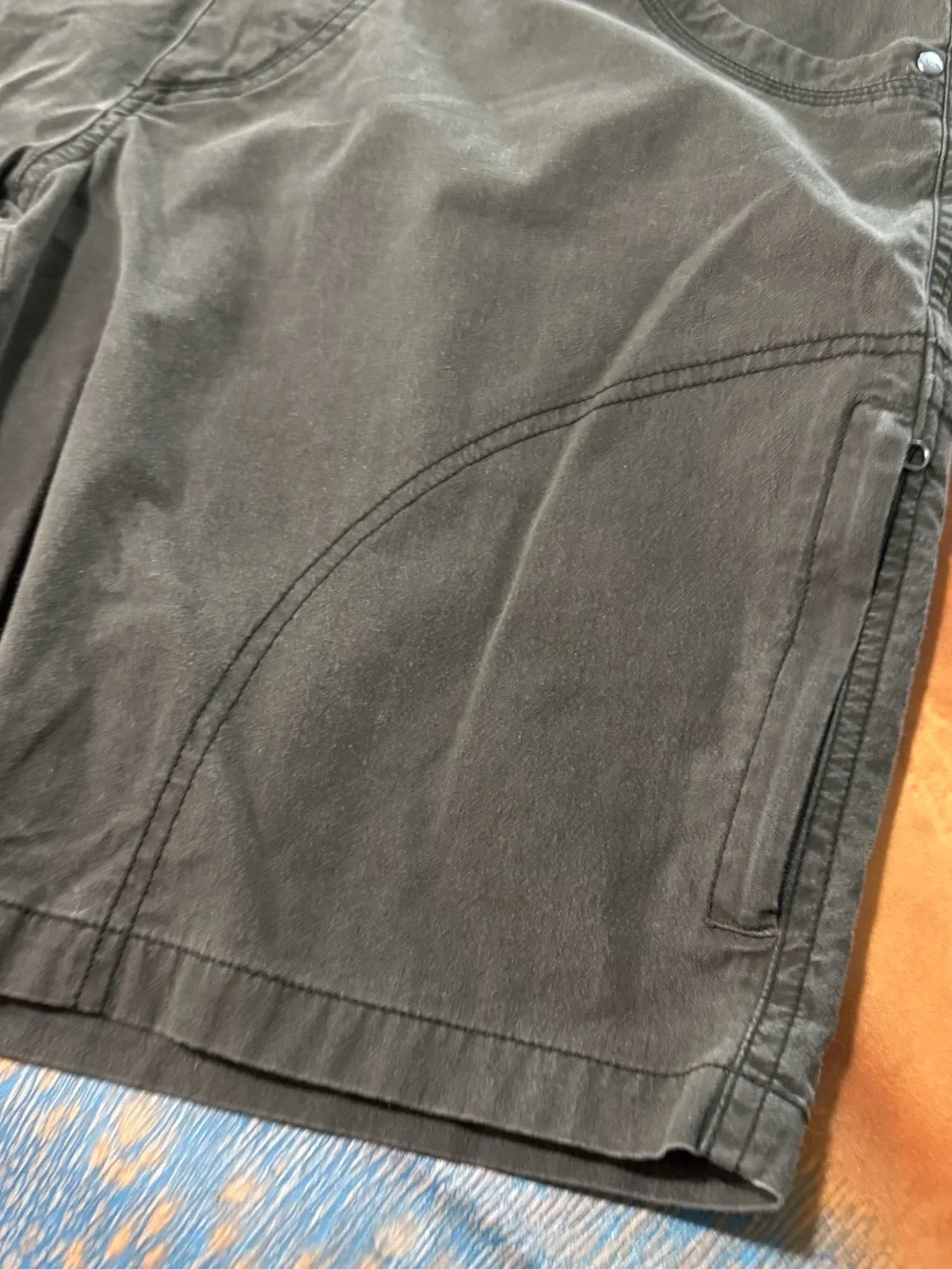 Kuhl Ramblr Patina Dyed Cargo shorts size 34